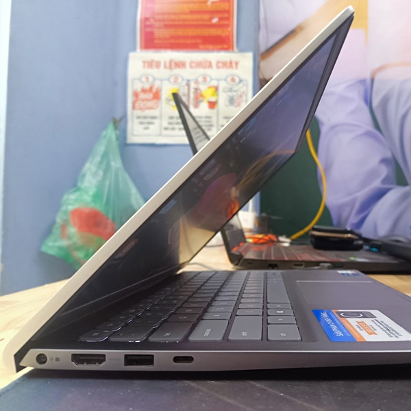 Used Dell Inspiron 14 5410 Laptop - Intel Core i5 - Like New 88%